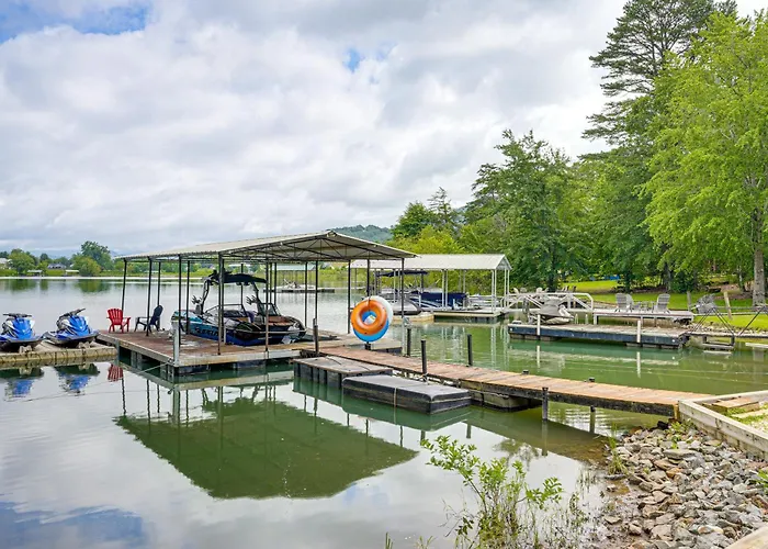 Hiawassee Getaway W/ Hot Tub, Deck & Lake Access!