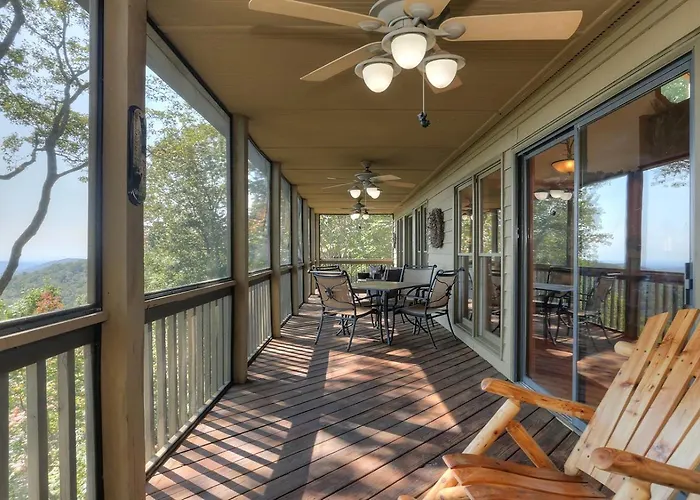 Wine Down Cottage - Mountain Views Sip Wine Fireside Watch Netflix Play Golf