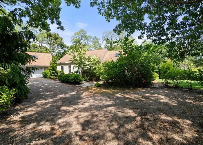3000 Sq Ft Home With Hot Tub