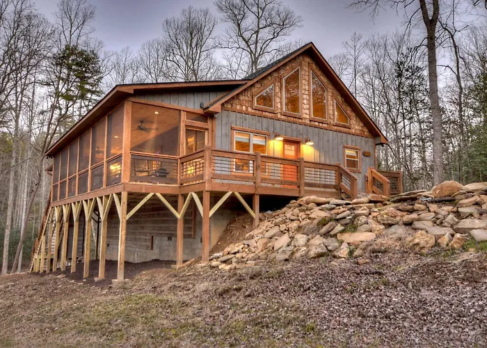 Holly Berry Hill - Walk To Lake Nottely, Unwind In The Hot Tub & Enjoy S'Mores Under The Stars