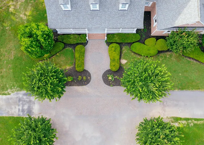 Retreat Estate In Apex Nc