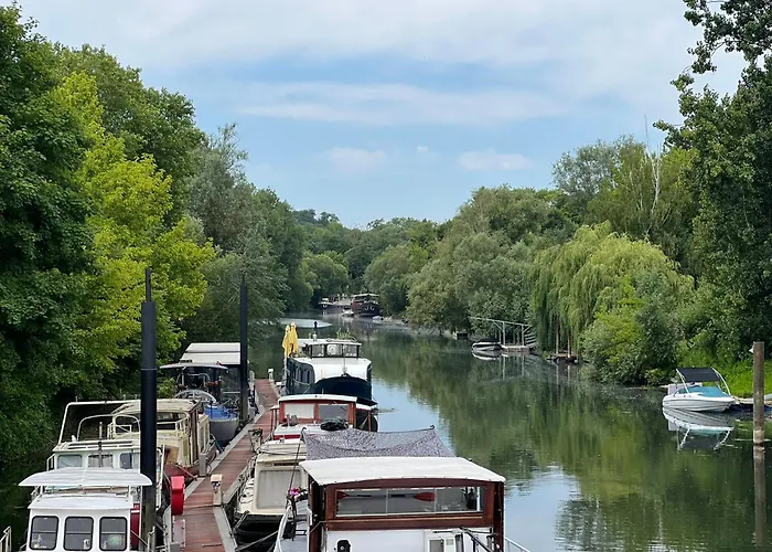L'Escale Royale Poissy Ile De Migneaux - Seine