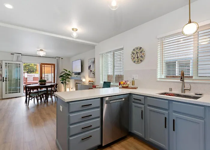 Mid-Century Riverview Haven W Waterfall Hot Tub!