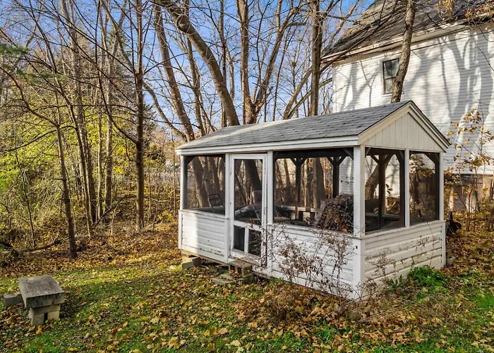 Charming And Tranquil Near Downtown And River Parking Included