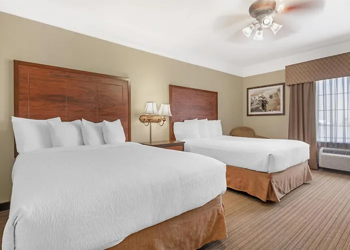 Best Western Plus Monica Royale Inn & Suites
