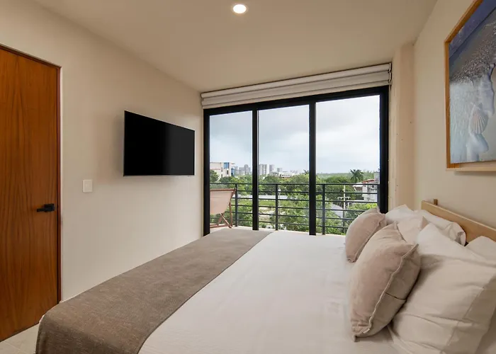 Everglades Suites