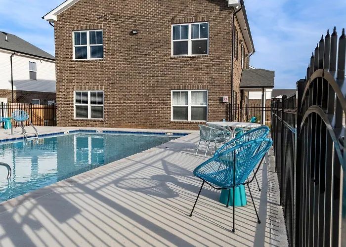 Arte Luxury Townhomes D7 Comfy 2 Bed 25 Bath