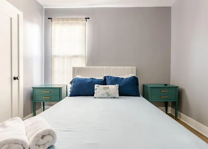 Modern 2 Bedroom In Black Rock