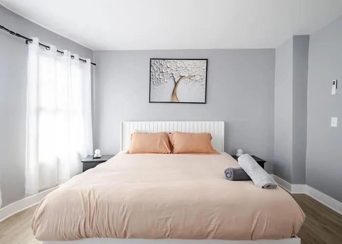 3 Bedrm Apt At Black Rock Suites