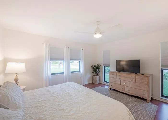 Pet Friendly Getaway Lake June Access Boat Dock Kayaks And More