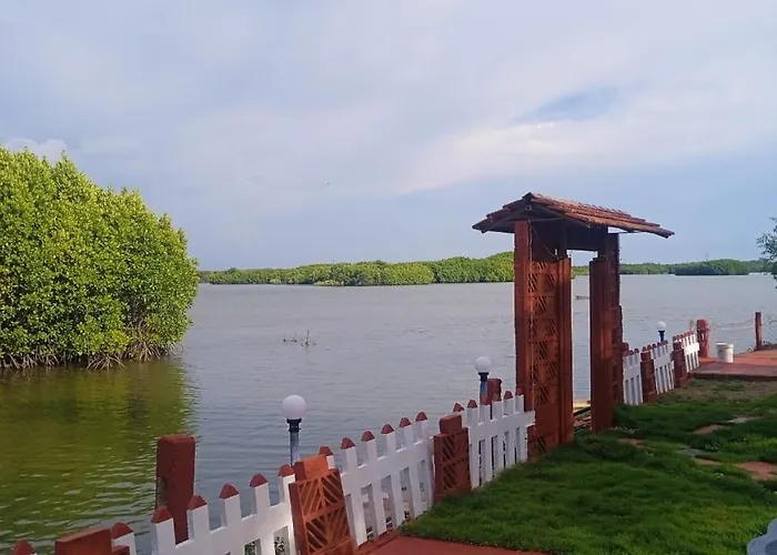 River Lounge Resort