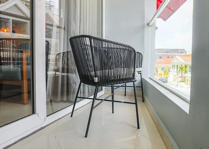 Majestic City Suites & Beach Hotel