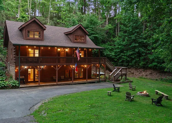 Cabin 3 Miles Off I-40-Hot Tub-Firepit-Secluded Better Than A Hotel