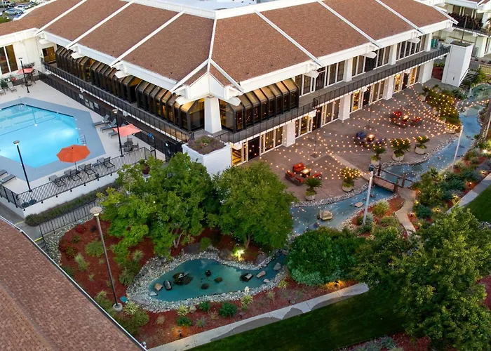 Doubletree By Hilton Sacramento