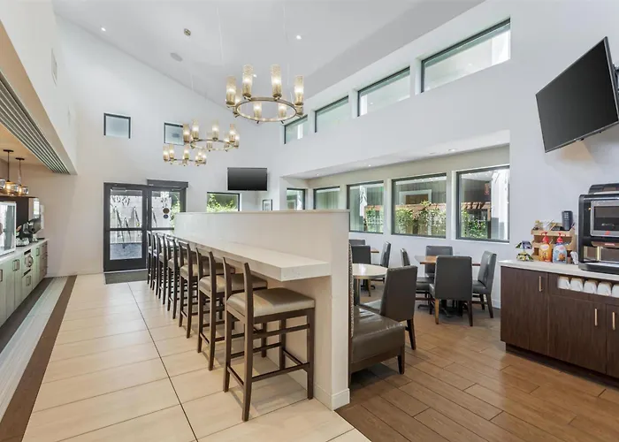 Best Western Plus Stevenson Manor