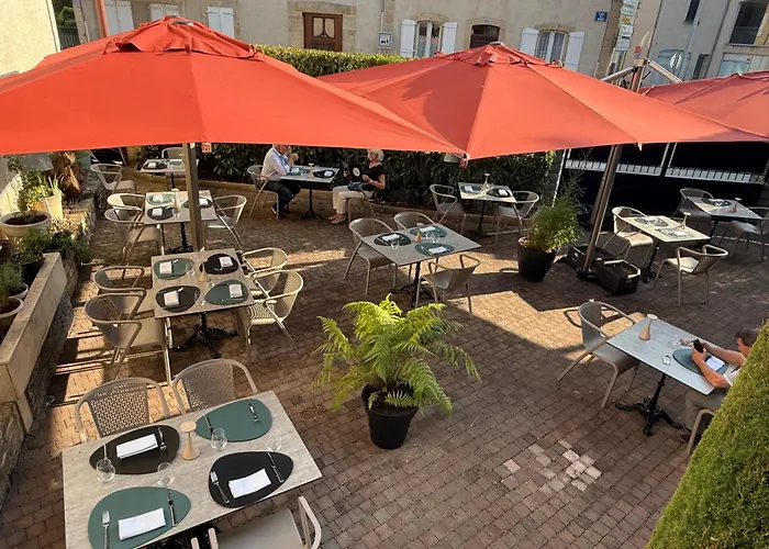 Le Victor Hugo - Hotel Et Restaurant - Logis Hotels