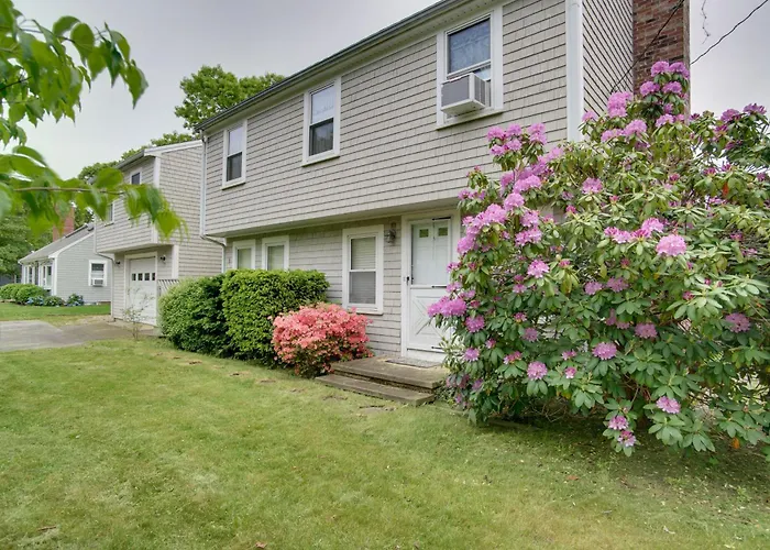 < 1 Mi To Beach: Family-Friendly Falmouth Home!