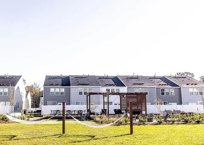 Landing Apartments - Chamberlain Pines