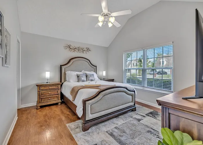 Cozy And Spacious Spring Hill 3Br 2Bath Home