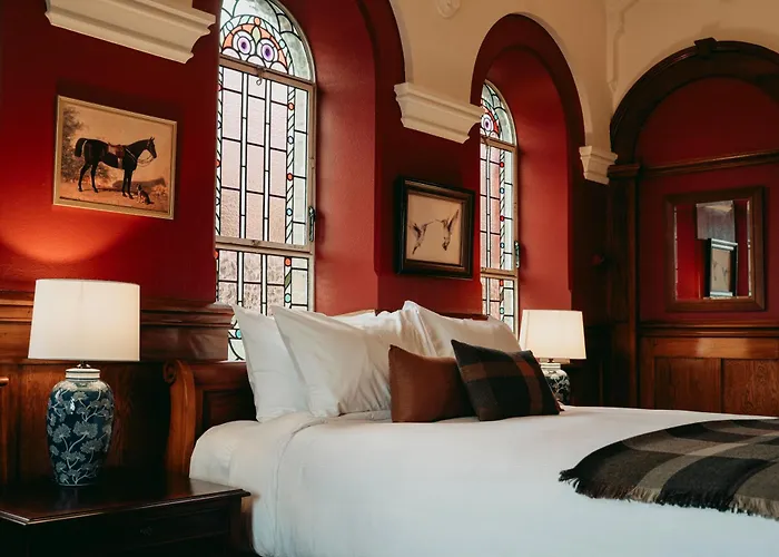 Dunedin House- Boutique Hotel