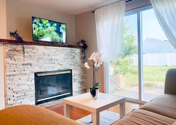 Niagara Falls Quiet Neighborhood Air Conditioning Parking
