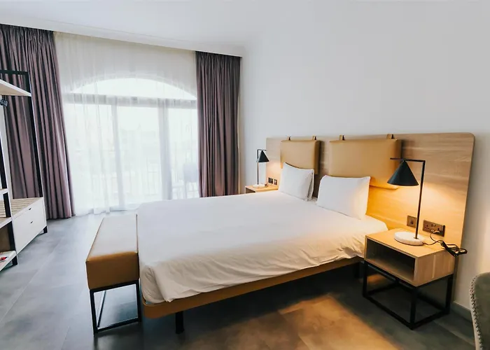Cavalieri Hotel Malta, A Member Of Radisson Individuals