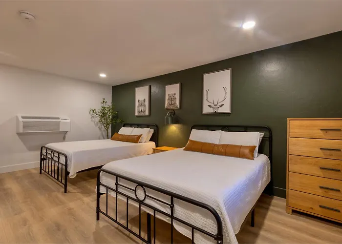 Timberlodge Inn