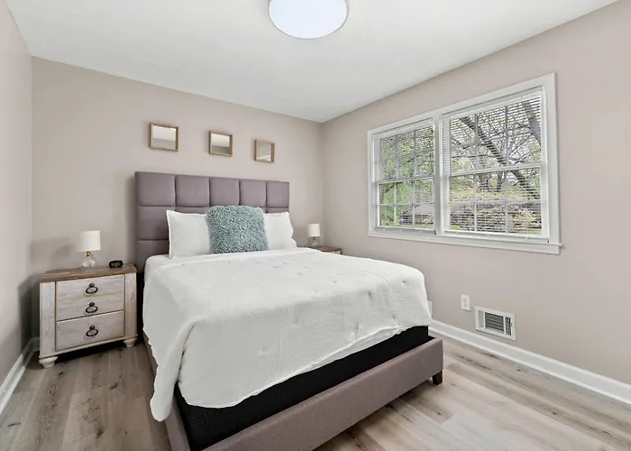 Beautiful Newly-Renovated Home In Indian Hills