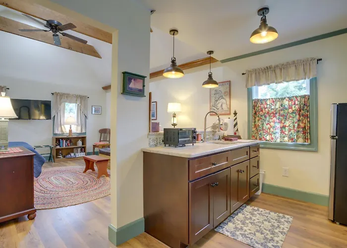 Walk To Park & River: Dog-Friendly Cambridge Gem
