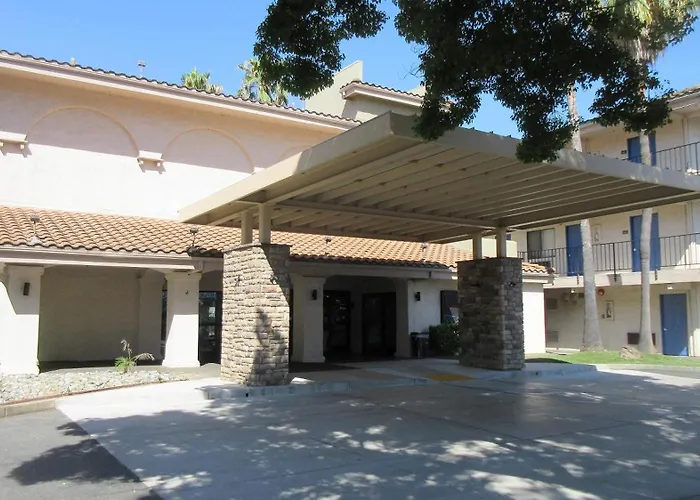 Rodeway Inn & Suites Rancho Cordova - Folsom