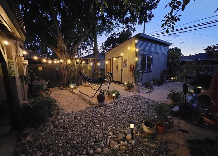 21 Cozy Home In The Heart Of The City