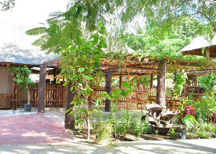 Three Tree Hotel