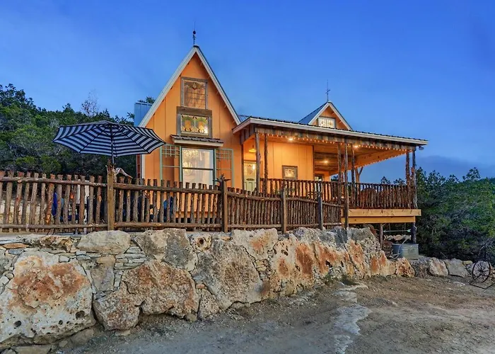 Above All Luxury Lodge