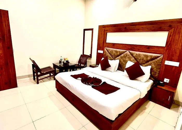 Hotel Woodlark Zirakpur II A Peaceful Stay I Travelers Choice I Best For Family And Group