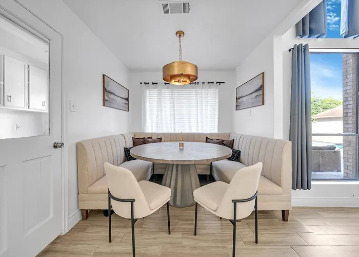 Lux Family Stay With Heated Pool, Spa, Theater, Game Room