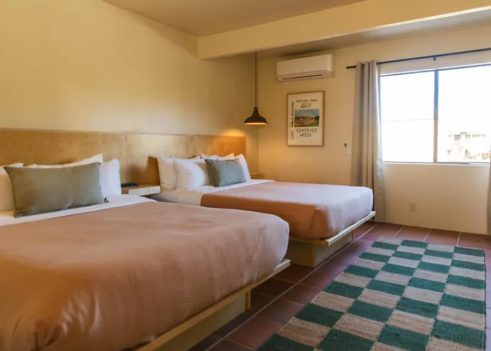Hummingbird Inn