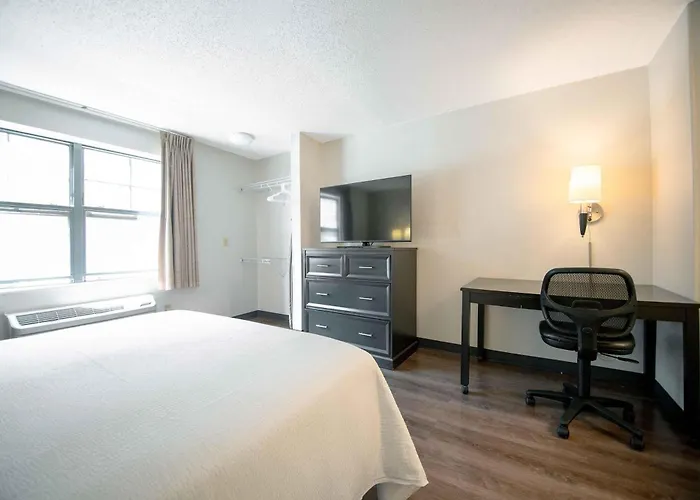 Extended Stay America Suites - Santa Barbara - Calle Real