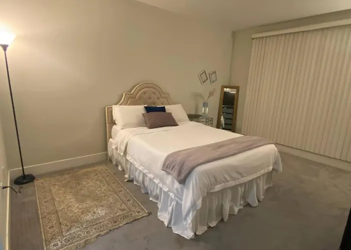 Glendale Americana 2 Bedroom 2 Bathroom Condo