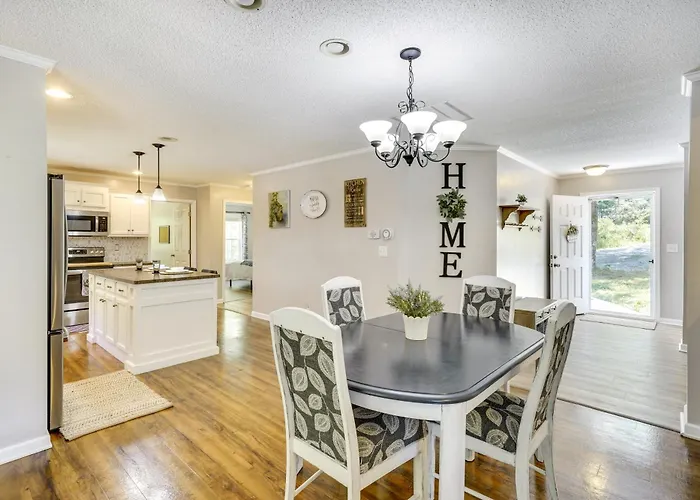 Hillsborough Vacation Rental ~ 18 Mi To Durham!