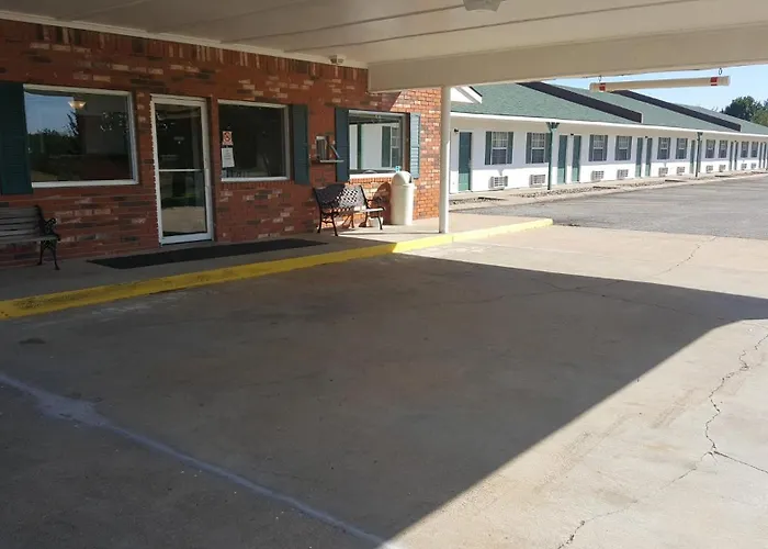 Lake Eufaula Inn & Suites