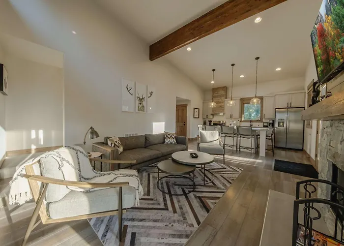 Wilderness Club Cabin - Sleeps 7
