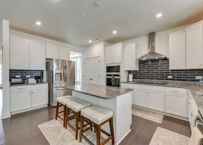 2 Mi To Historic Dtwn Belmont: Family Gem W/ Patio