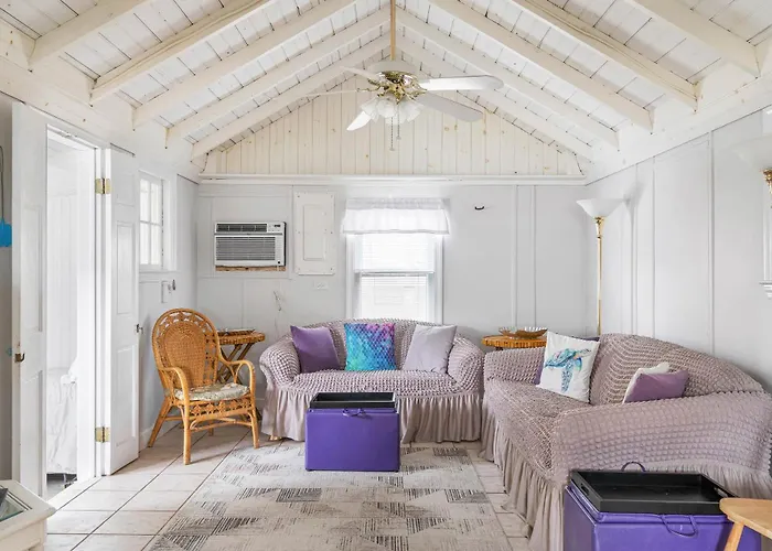 Cozy Gem - Atlantic Ocean