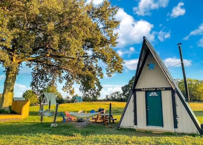 Rustic A-Frame Cabin Near Nashville With Breakfast, Ac & Live Music Views