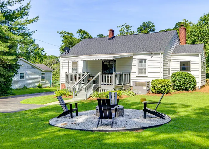 1 Mi To Downtown Greer: Family Home W/ Gazebo!