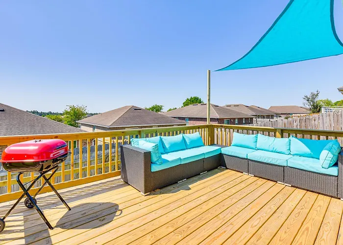 Outdoor Entertaining Space: Family Home In Milton