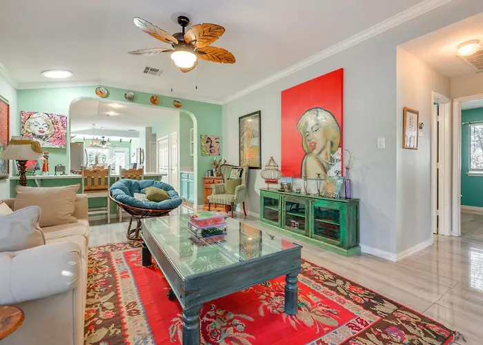 Bring Your Pup! Remote-Work Hub 22 Mi To Austin