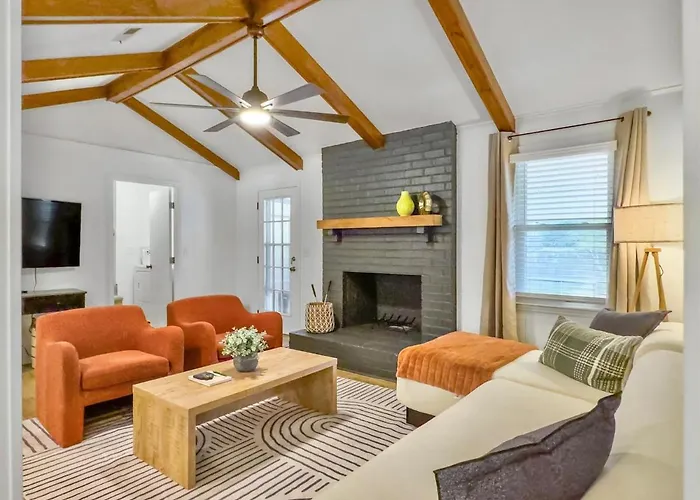 The Caspian Large Family House With Private Pool In Summerville