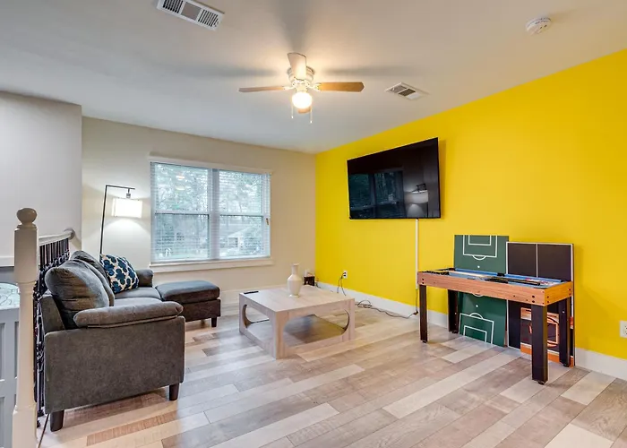 Family Retreat W/ Pool Table Near The Woodlands!