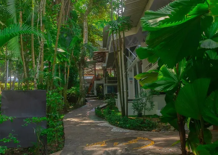 Hotel Verde Mar Direct Beach Access